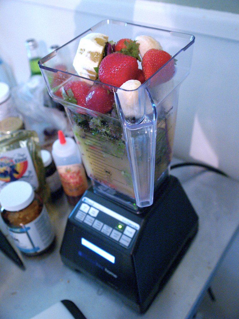 Robot pâtissier et blender Cuisinéo pour la préparation